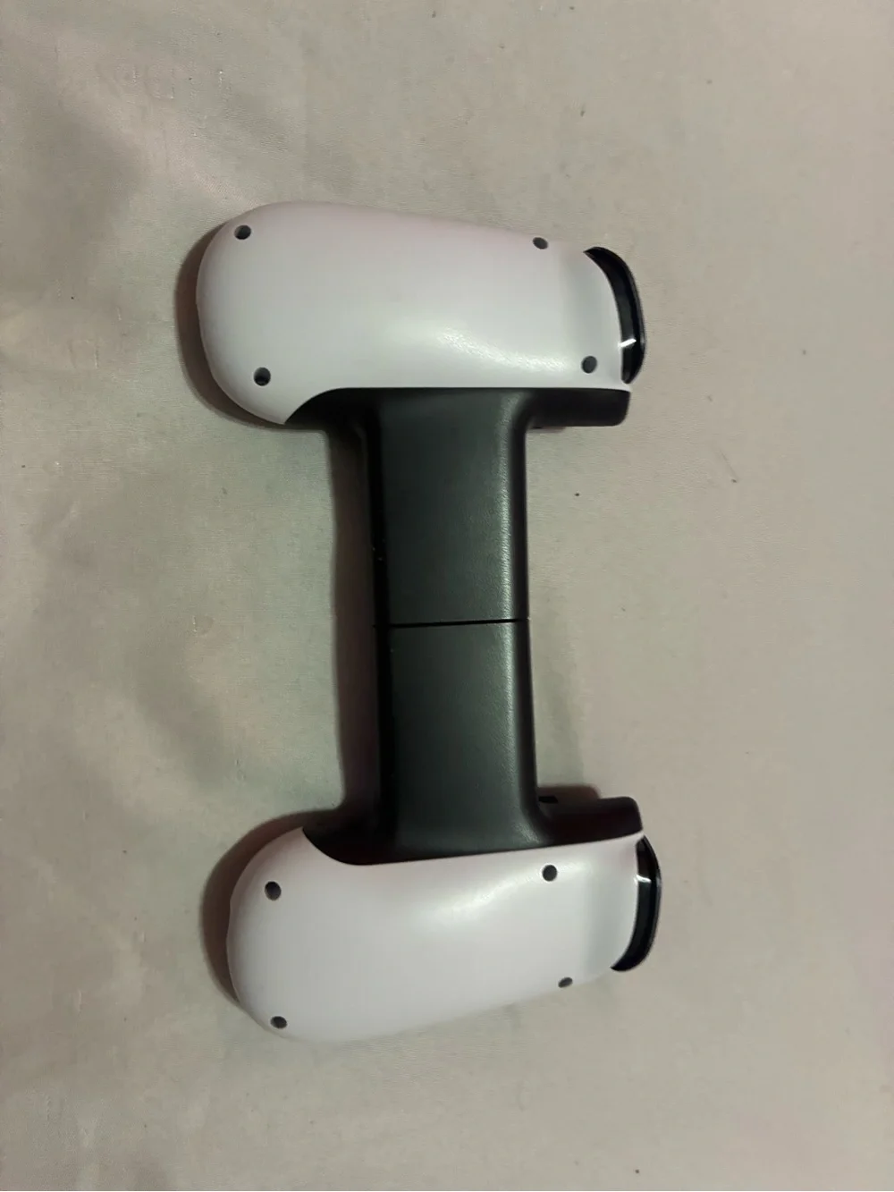 Backbone One Compatible White Mobile Gaming Controller